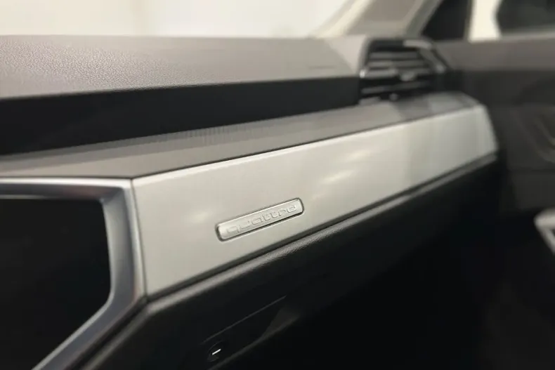 Audi Q3 din 2021 cu 86.000 km - oferta AUD115764 - foto 28