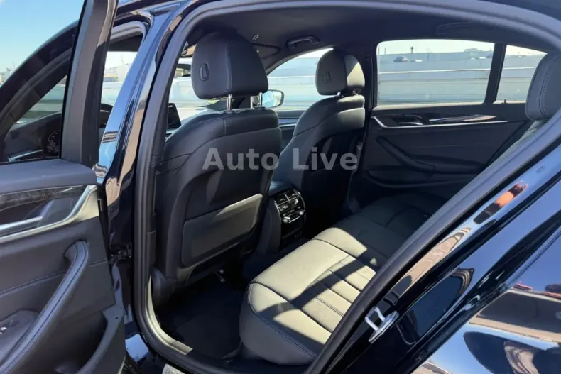 BMW 530 din 2021 cu 30.560 km - oferta BMW115765 - foto 20