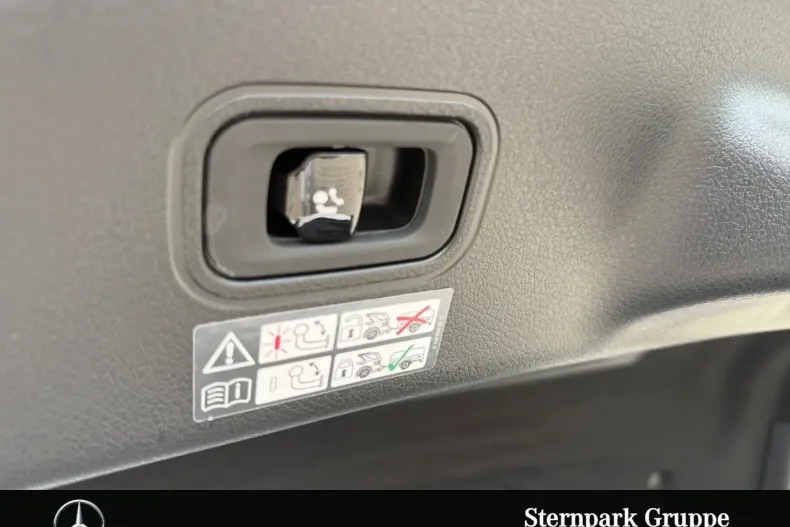 Mercedes-Benz CLE 300 din 2024 cu 9.970 km - oferta MER115774 - foto 22