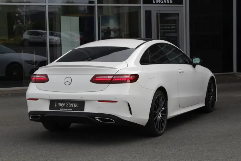 Mercedes-Benz E 300 din 2023 cu 23.495 km - oferta MER115778 - foto 3