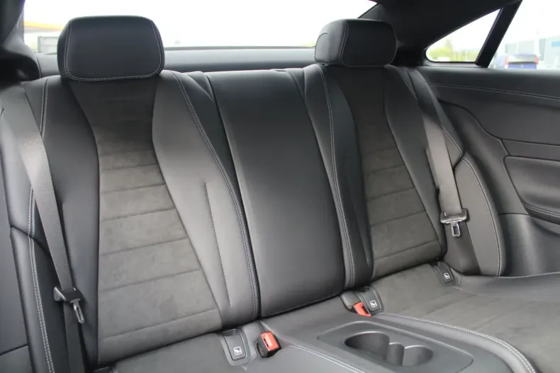 Mercedes-Benz E 300 din 2023 cu 23.495 km - oferta MER115778 - foto 6