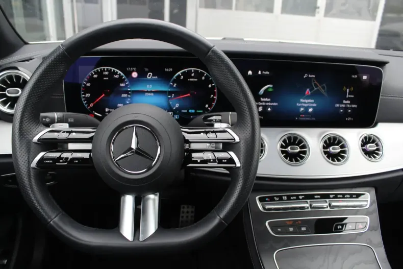 Mercedes-Benz E 300 din 2023 cu 23.495 km - oferta MER115778 - foto 7