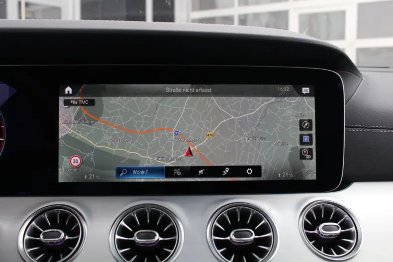 Mercedes-Benz E 300 din 2023 cu 23.495 km - oferta MER115778 - foto 13