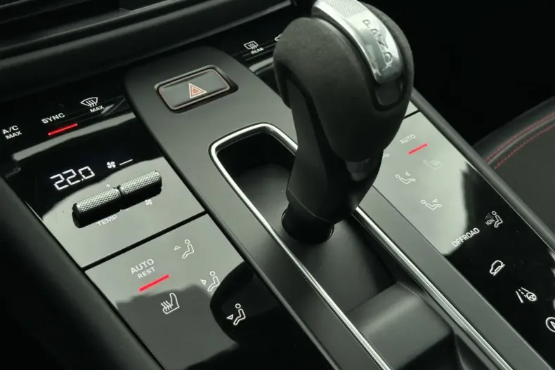 Porsche Macan din 2023 cu 45.800 km - oferta POR115807 - foto 13