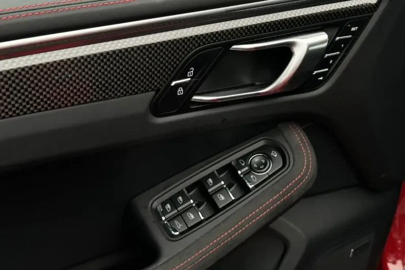 Porsche Macan din 2023 cu 45.800 km - oferta POR115807 - foto 24