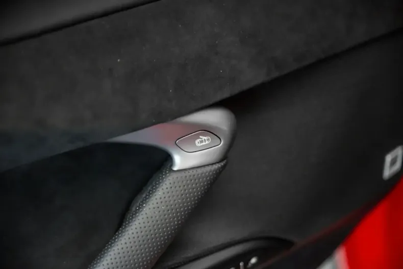 Ferrari 296 GTB din 2023 cu 21.429 km - oferta FER115813 - foto 18