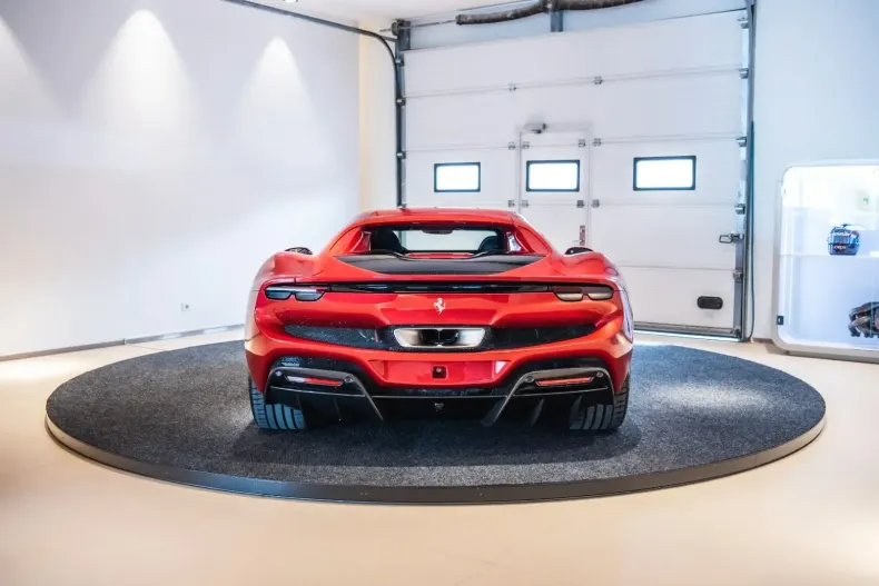 Ferrari 296 GTB din 2023 cu 25.000 km - oferta FER115815 - foto 3