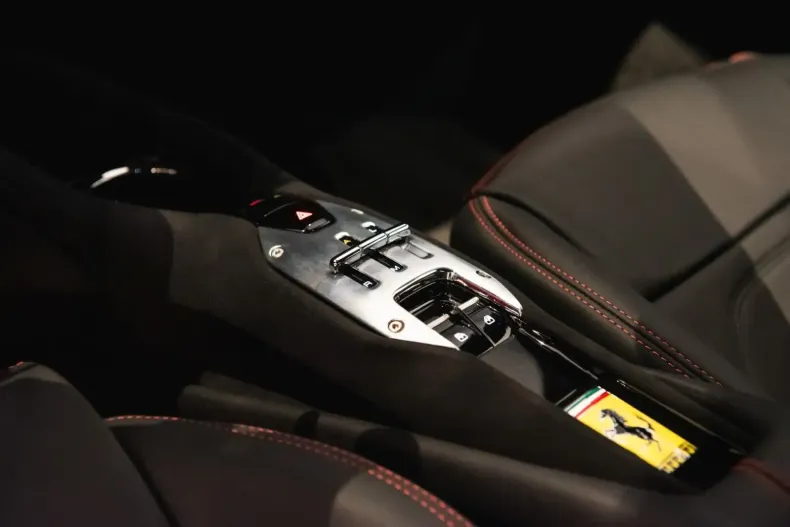 Ferrari 296 GTB din 2023 cu 25.000 km - oferta FER115815 - foto 10