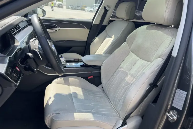 Audi A8 din 2023 cu 107.771 km - oferta AUD115822 - foto 11