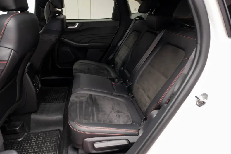 Ford Kuga din 2023 cu 42.500 km - oferta FOR115826 - foto 34