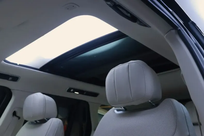 Land Rover Range Rover din 2023 cu 29.500 km - oferta LAN115829 - foto 9