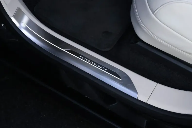 Land Rover Range Rover din 2023 cu 29.500 km - oferta LAN115829 - foto 14