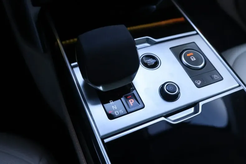 Land Rover Range Rover din 2023 cu 29.500 km - oferta LAN115829 - foto 20