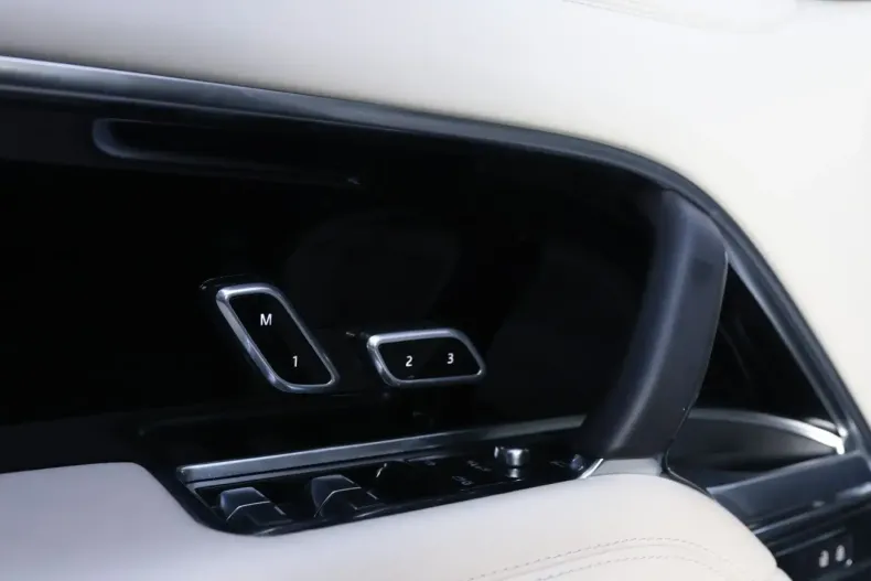 Land Rover Range Rover din 2023 cu 29.500 km - oferta LAN115829 - foto 23