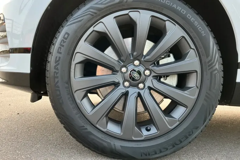 Land Rover Range Rover Velar din 2023 cu 32.500 km - oferta LAN115833 - foto 9