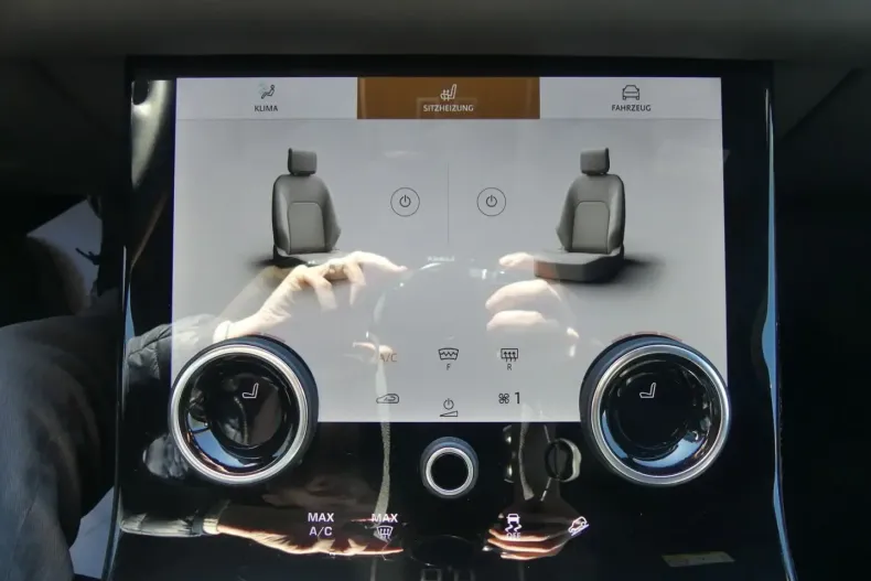 Land Rover Range Rover Velar din 2023 cu 48.989 km - oferta LAN115834 - foto 9