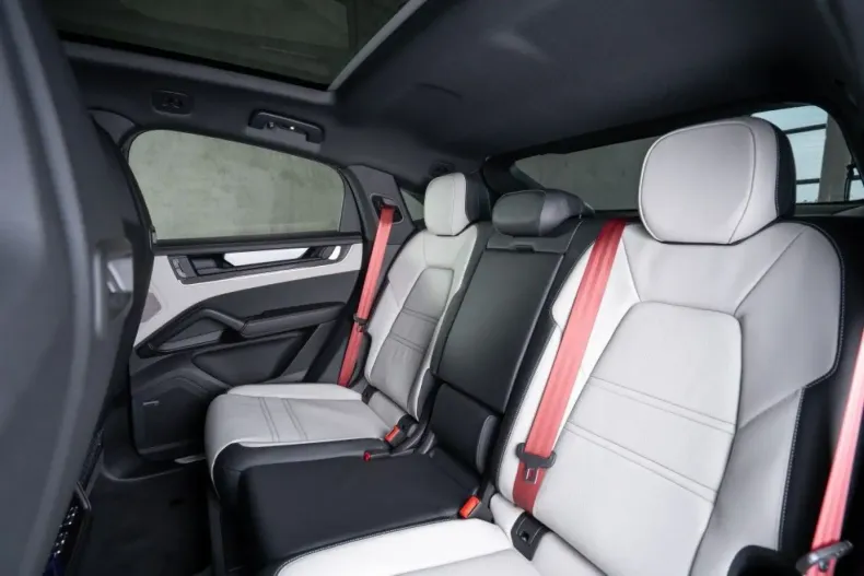 Porsche Cayenne din 2025 cu 10 km - oferta POR115842 - foto 7