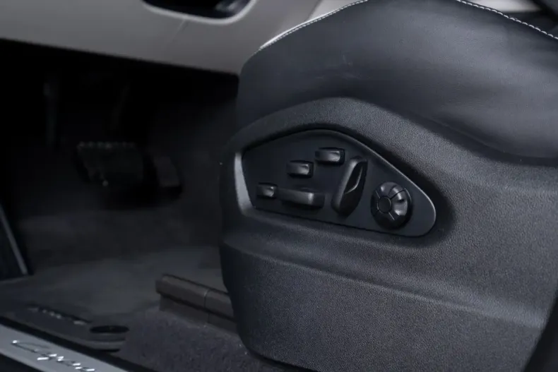 Porsche Cayenne din 2025 cu 10 km - oferta POR115842 - foto 17