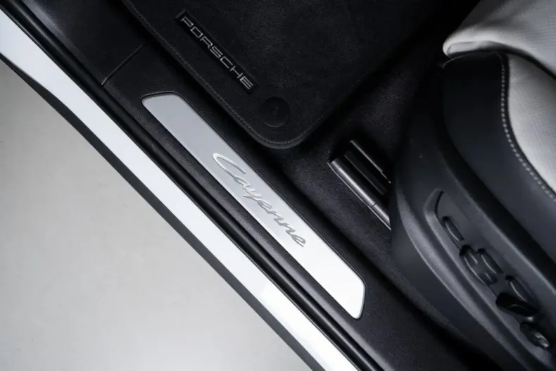 Porsche Cayenne din 2025 cu 10 km - oferta POR115842 - foto 25