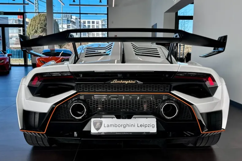 Lamborghini Huracán din 2024 cu 8.272 km - oferta LAM115843 - foto 5