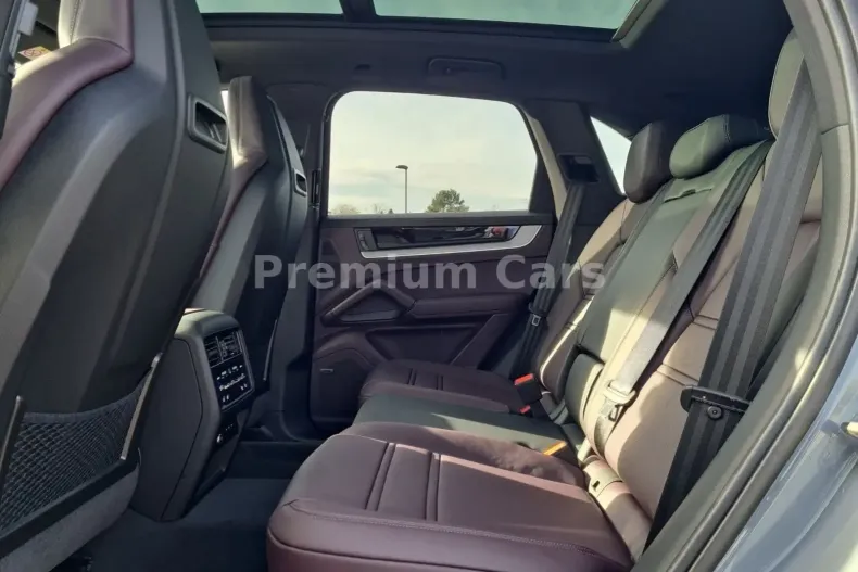 Porsche Cayenne din 2025 cu 10 km - oferta POR115844 - foto 7