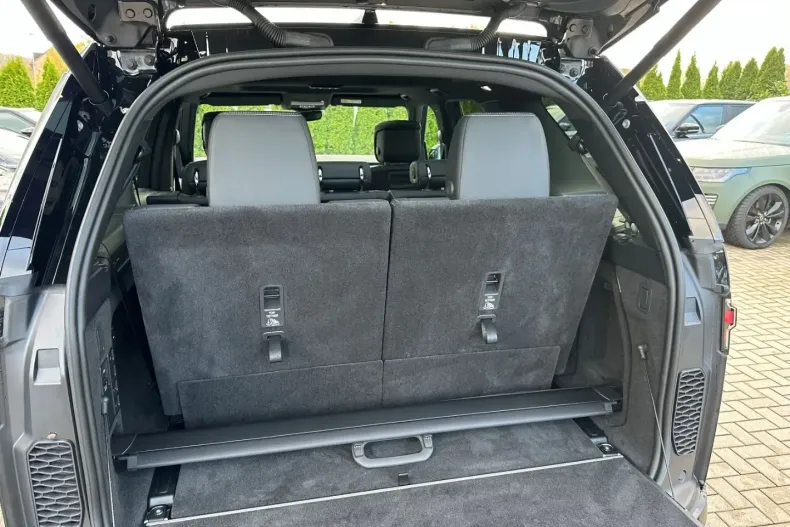 Land Rover Discovery din 2024 cu 10.500 km - oferta LAN115850 - foto 18