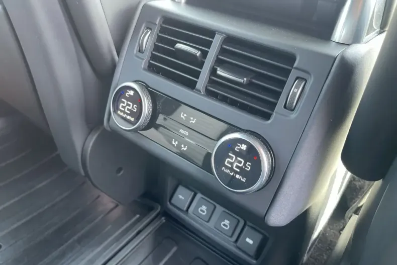 Land Rover Discovery din 2021 cu 60.000 km - oferta LAN115852 - foto 20