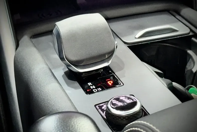 Land Rover Discovery din 2021 cu 94.700 km - oferta LAN115856 - foto 11