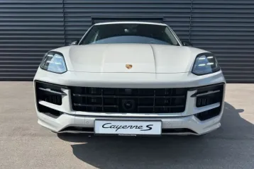 Porsche Cayenne din 2024 - oferta POR115862