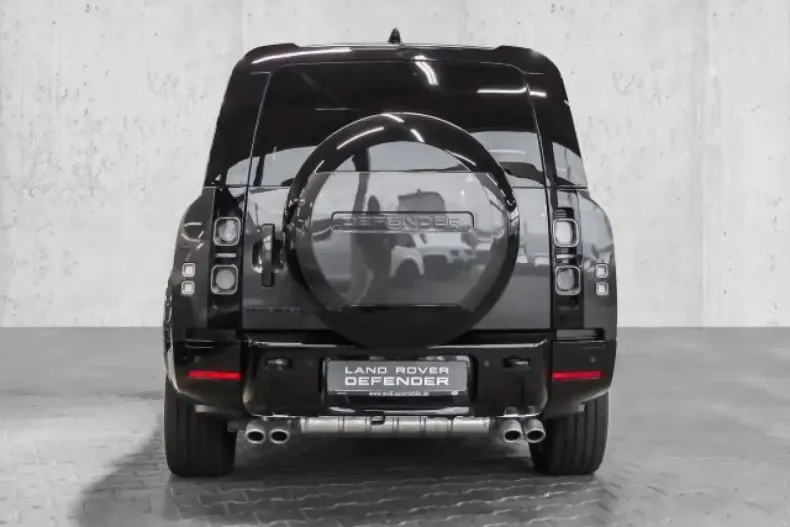 Land Rover Defender din 2024 cu 7.100 km - oferta LAN115866 - foto 4