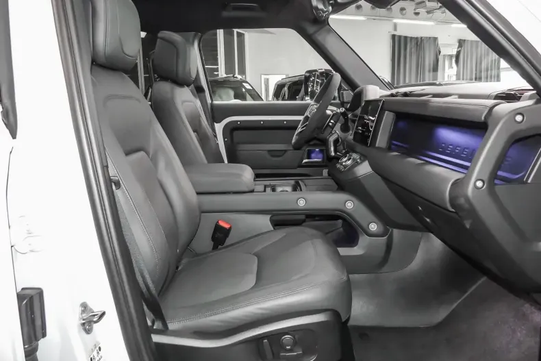 Land Rover Defender din 2023 cu 22.500 km - oferta LAN115867 - foto 5