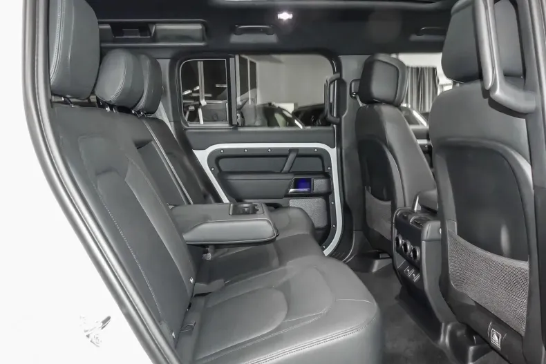 Land Rover Defender din 2023 cu 22.500 km - oferta LAN115867 - foto 7