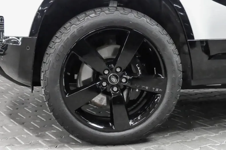 Land Rover Defender din 2023 cu 22.500 km - oferta LAN115867 - foto 8