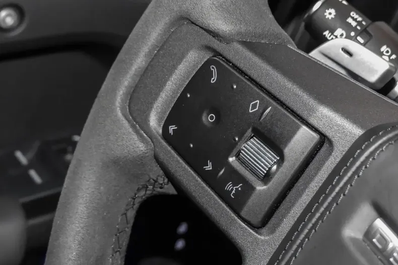 Land Rover Defender din 2023 cu 22.500 km - oferta LAN115867 - foto 17