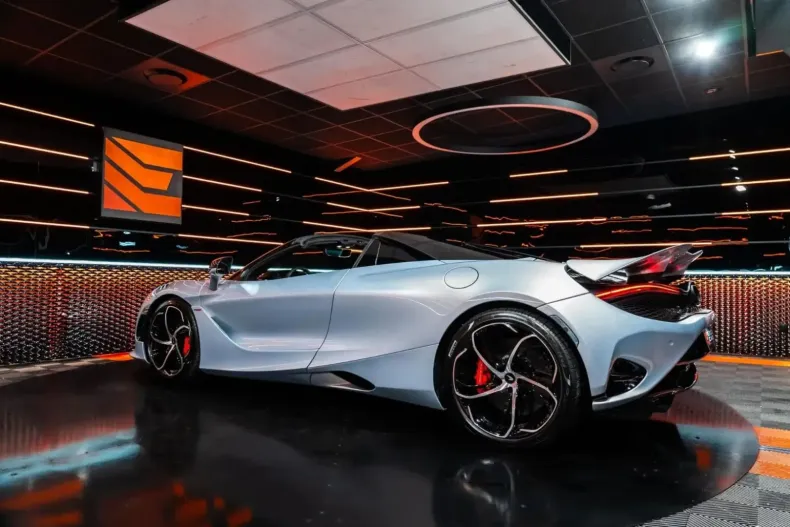 McLaren 750S din 2023 cu 9.500 km - oferta MCL115872 - foto 3