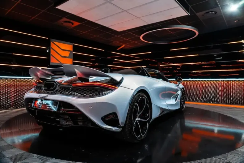 McLaren 750S din 2023 cu 9.500 km - oferta MCL115872 - foto 5