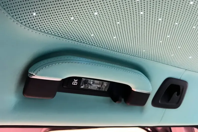 Mercedes-Benz G 63 AMG din 2025 cu 50 km - oferta MER115873 - foto 8