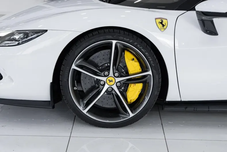 Ferrari 296 GTB din 2023 cu 9.740 km - oferta FER115875 - foto 5