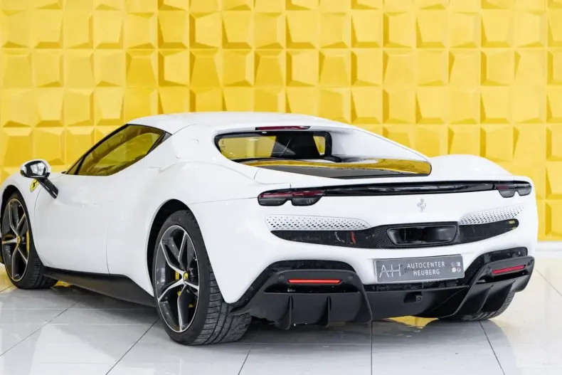 Ferrari 296 GTB din 2023 cu 9.740 km - oferta FER115875 - foto 6