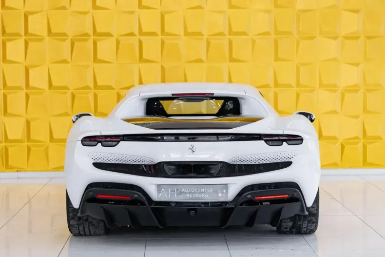 Ferrari 296 GTB din 2023 cu 9.740 km - oferta FER115875 - foto 7