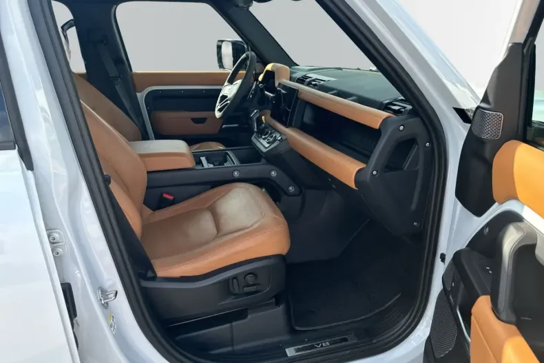 Land Rover Defender din 2023 cu 48.500 km - oferta LAN115878 - foto 10