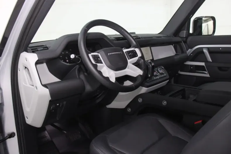 Land Rover Defender din 2024 cu 23.400 km - oferta LAN115879 - foto 15