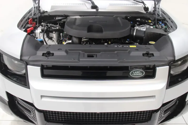 Land Rover Defender din 2024 cu 23.400 km - oferta LAN115879 - foto 17