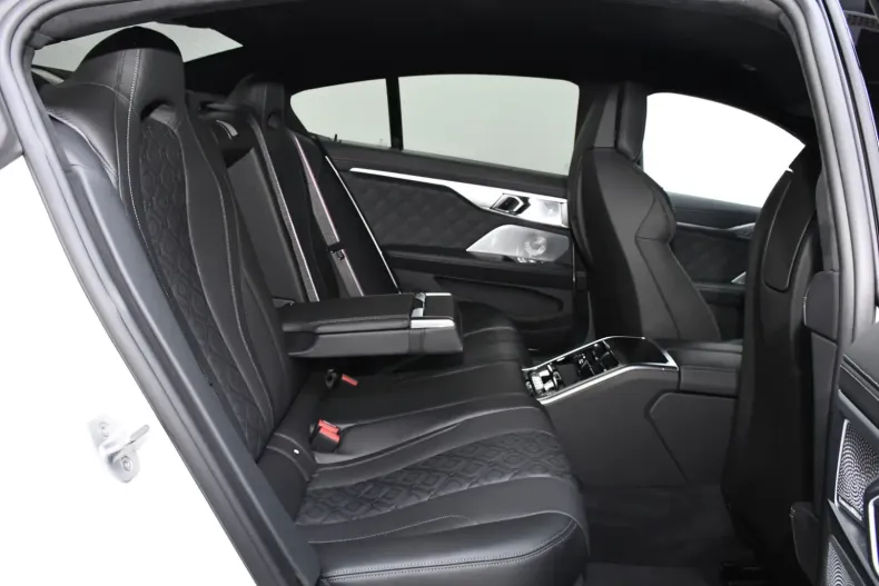 BMW M8 din 2024 cu 7.300 km - oferta BMW115885 - foto 18