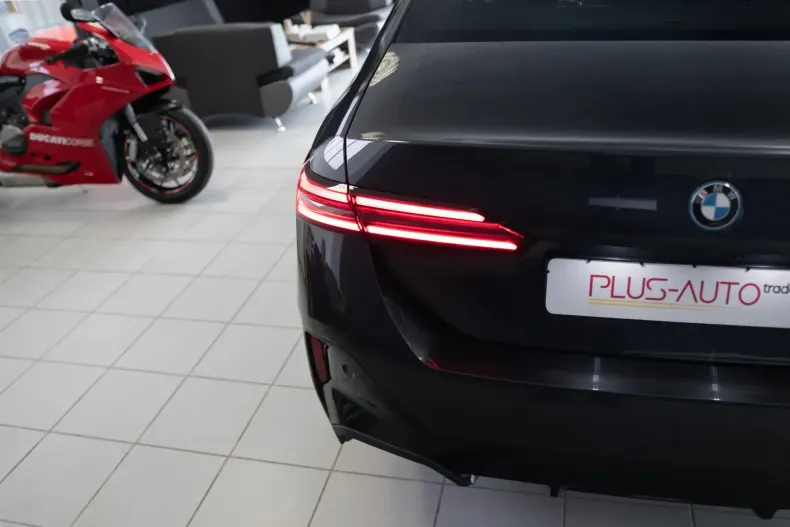 BMW 550 din 2024 cu 25.000 km - oferta BMW115892 - foto 8