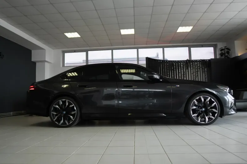 BMW 550 din 2024 cu 25.000 km - oferta BMW115892 - foto 10