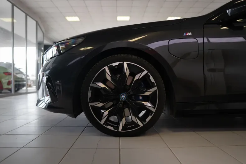 BMW 550 din 2024 cu 25.000 km - oferta BMW115892 - foto 11