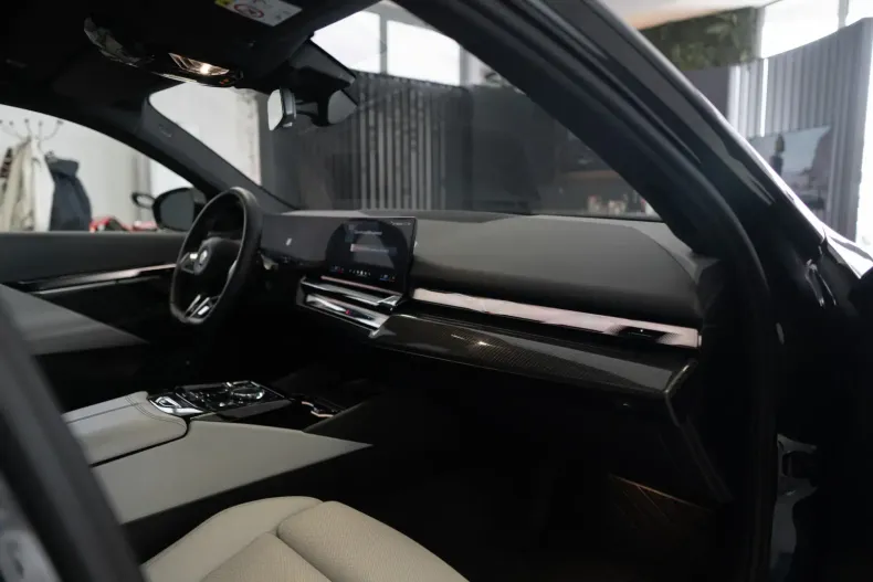 BMW 550 din 2024 cu 25.000 km - oferta BMW115892 - foto 18