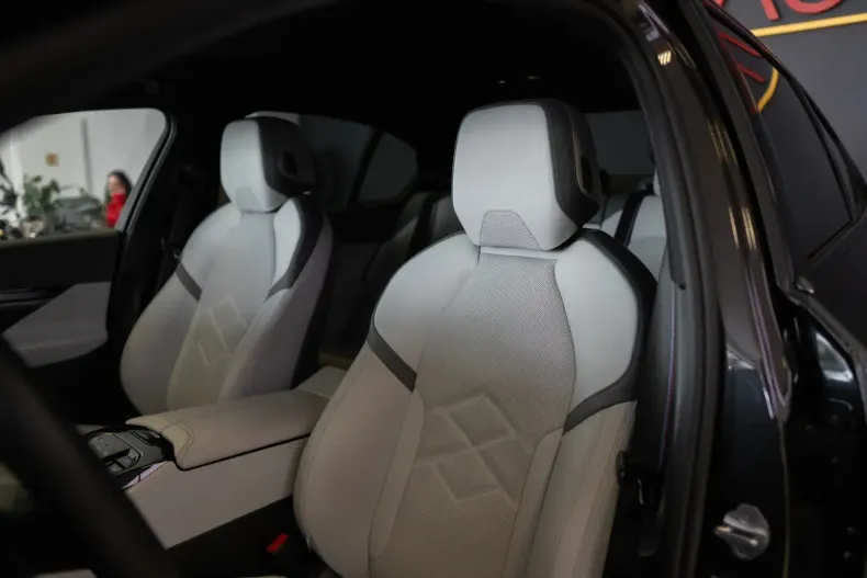 BMW 550 din 2024 cu 25.000 km - oferta BMW115892 - foto 19