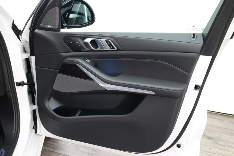 BMW X7 din 2024 cu 8.900 km - oferta BMW115895 - foto 37